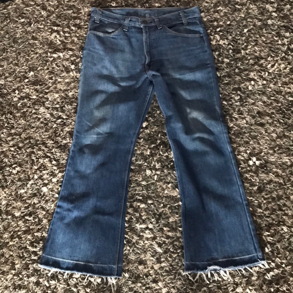 Levis vintage bells fits size 10
